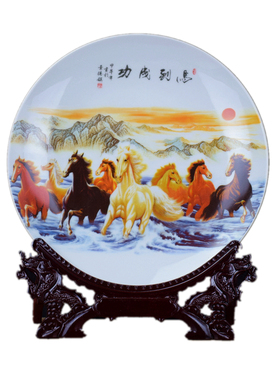 马到成功八骏图名画陶瓷摆件