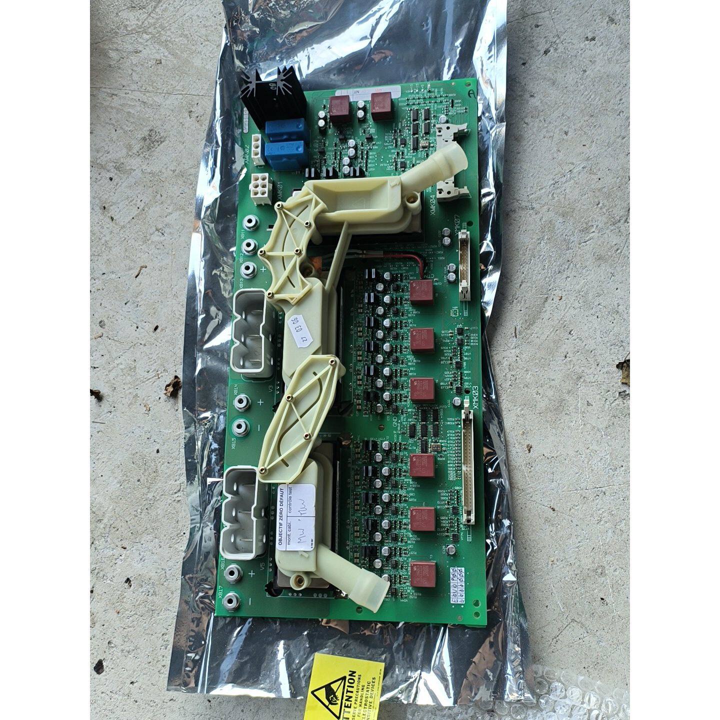 议价可维修富士变频器模块6MBI10S120配套主板5103015