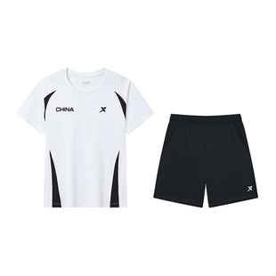 特步童装夏季新款男童吸湿速干圆领T恤短袖短裤女童套装运动弹力