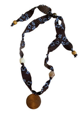 复古木质挂牌碎花串珠丝巾项链女