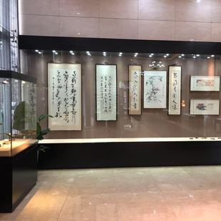 博物馆展柜文物古玩纪念馆展示柜美术馆艺术展陈陈列中式风格