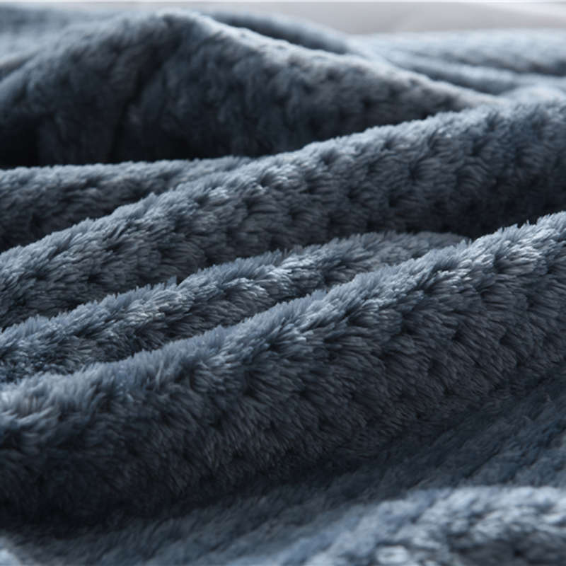 日式纯色珊瑚绒毛毯加厚保暖法兰绒单人双人空调毯子午睡沙发盖毯