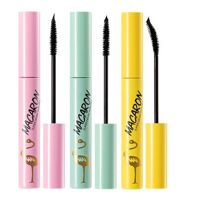 火烈鸟纤长卷翘浓密睫毛膏