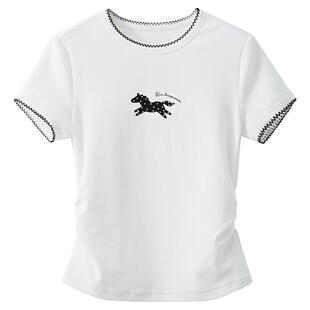 夕蒙2026新款春夏韩系漂亮上衣原创小马印花白色修身正肩短袖t恤