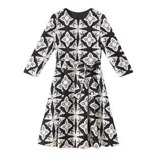 巨好看的早秋连衣裙艺术感轻奢刺绣花收腰大摆优雅名媛高级感女装