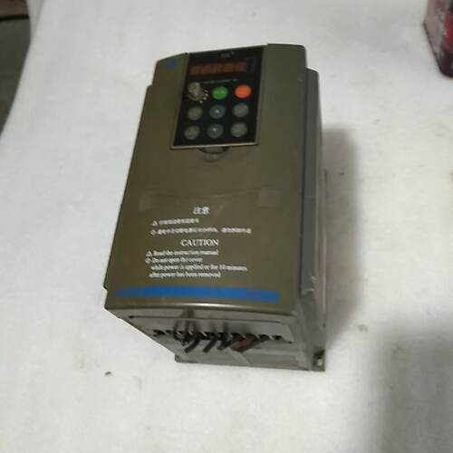 溢价-禾兴变频器   TTK1000-2T0015G   220V