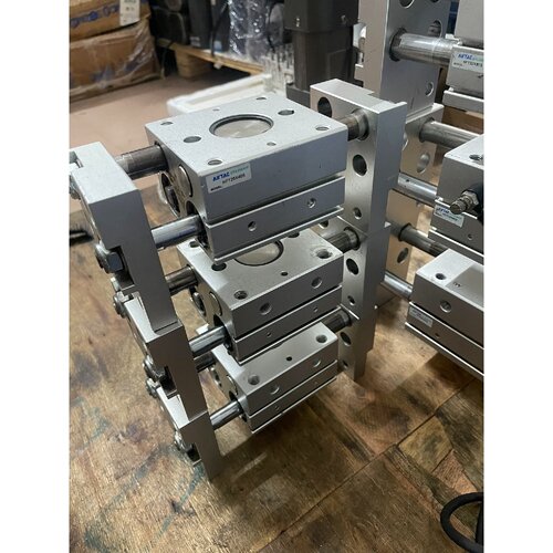 议价AirTac亚德客HFT25X40S气缸一共3台单价维修