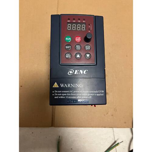 议价易能变频器EDS8002S0007设备拆机成色好如图维修