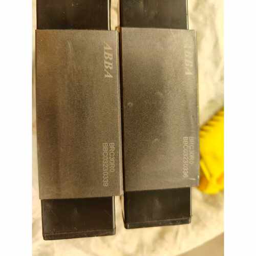 全新的A滑块BRC30R0，一对，成色良好，有轻微使用—议价