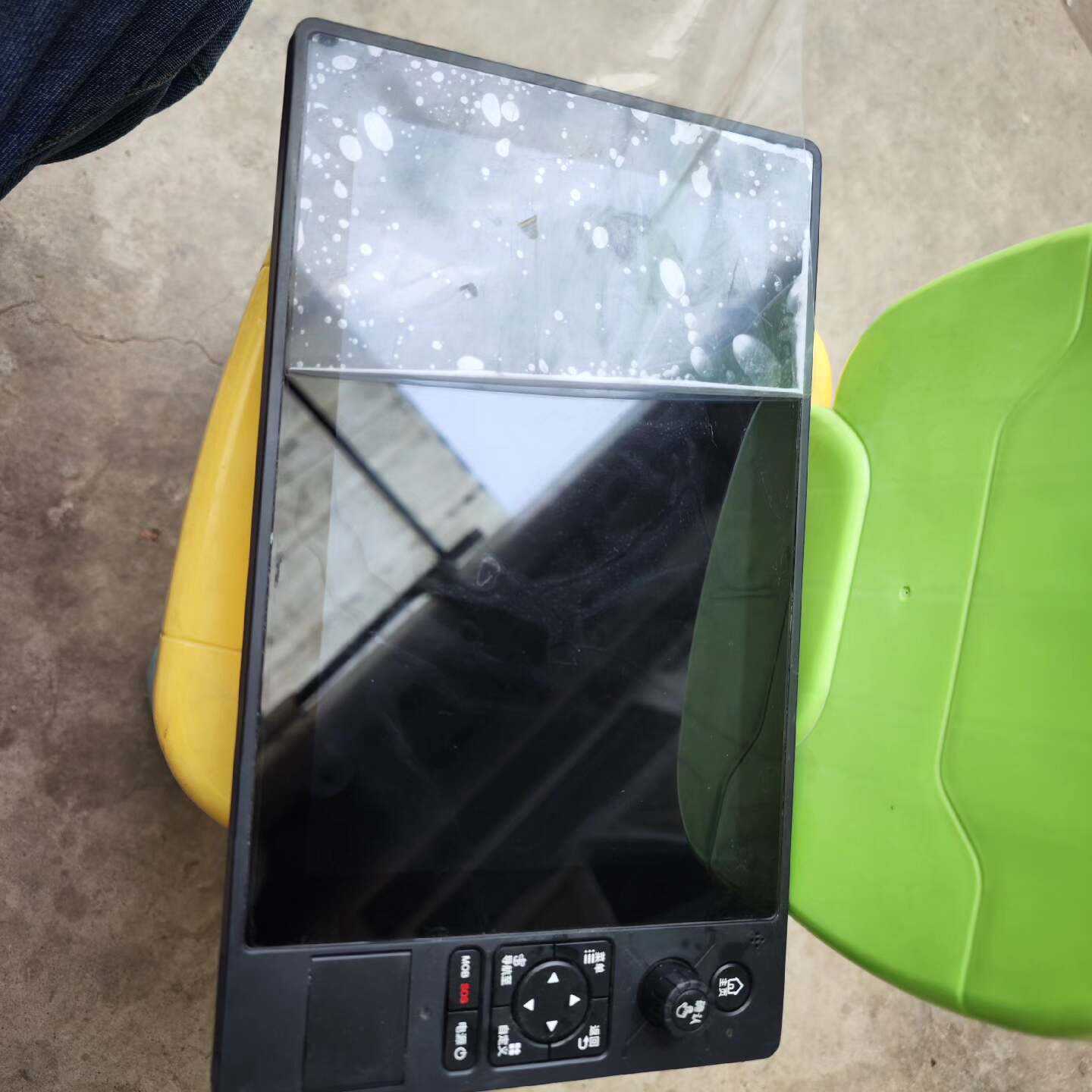 船用北斗导航仪，裸机无配件，只有机器，屏幕有膜，正常使用，有图片