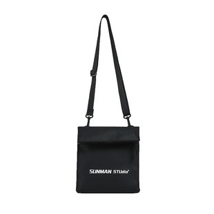 日系小挎包男生潮牌小众单肩包男士包包简约百搭斜挎包设计感背包