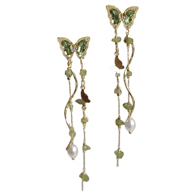 春野浮绿。 超仙绿色蝴蝶长款流苏耳环显瘦法式小众设计水滴耳饰