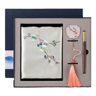 苏绣丝巾手工刺绣真丝方巾礼品双面绣书签高档围巾礼盒套装送妈妈