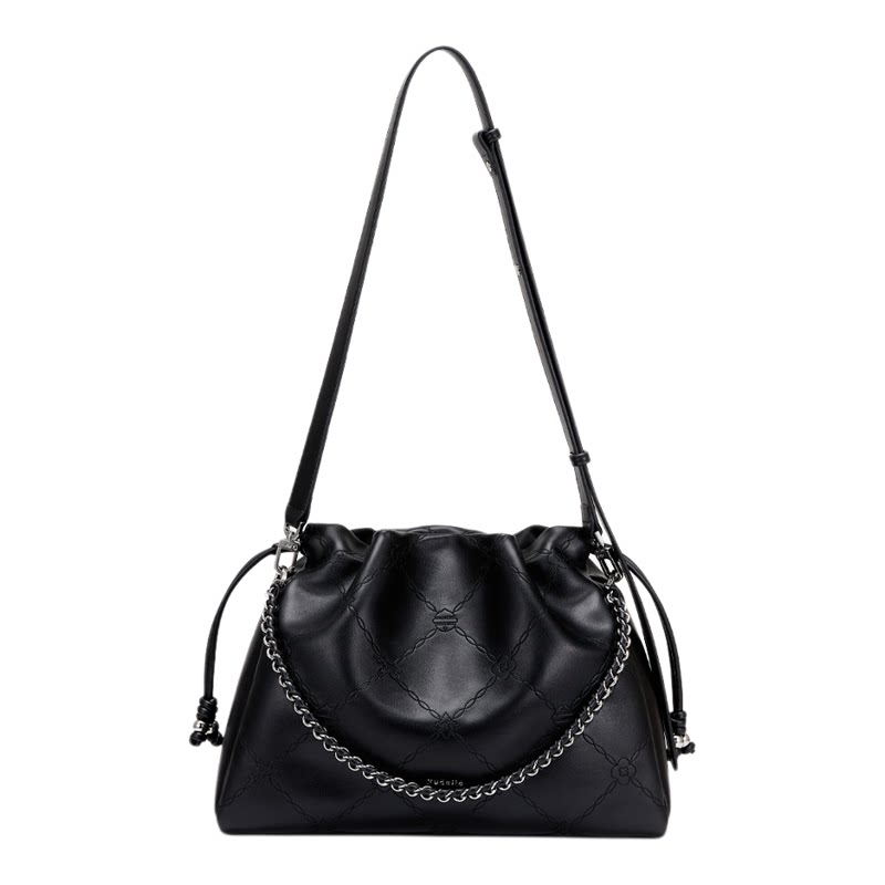 NU纽芝兰2026新款菱格飞马流浪包单肩腋下大容量斜挎通勤福袋包女