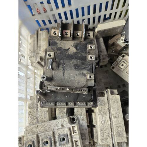 富士 6MBP100RSA120-03  pvc300a-1