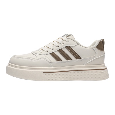 2025年新款时尚潮流休闲板鞋