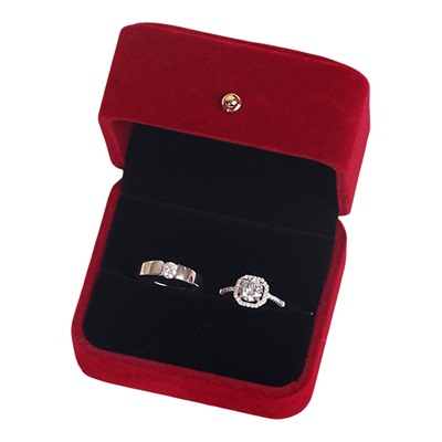 结婚情侣活口对戒奢华假道具求婚