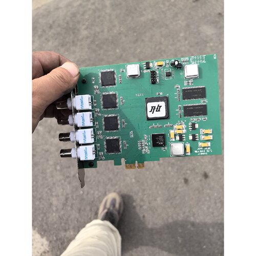 溢价-嘉恒中自OK-MC40B-E四路采集卡  成色还可以 功