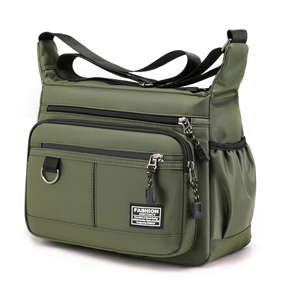 大容量单肩包防水耐磨背包多口袋