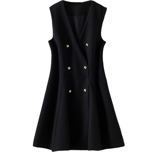 轻奢毛呢背心裙小黑裙 双排扣V领A字显瘦连衣裙 2025秋冬新款女装