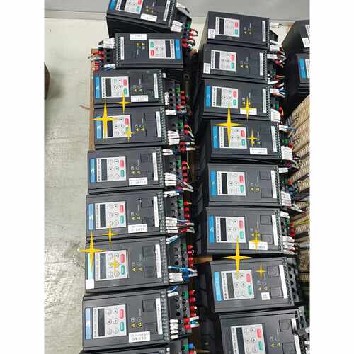 询价汇川MD200S0.4B变频器0.4KW220V正常