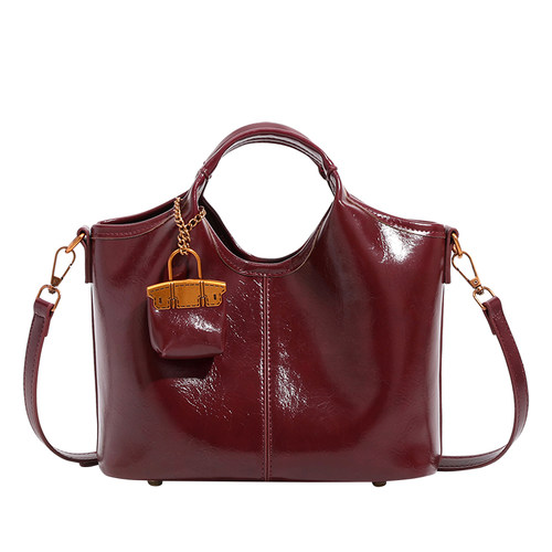 香港品牌红色新娘结婚包包女小众高级感手提包百搭通勤单肩斜挎包