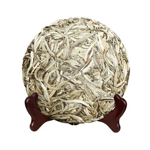 明前白毫银针白茶饼 正宗福建高山头采春茶紧压白茶嫩芽2018陈年