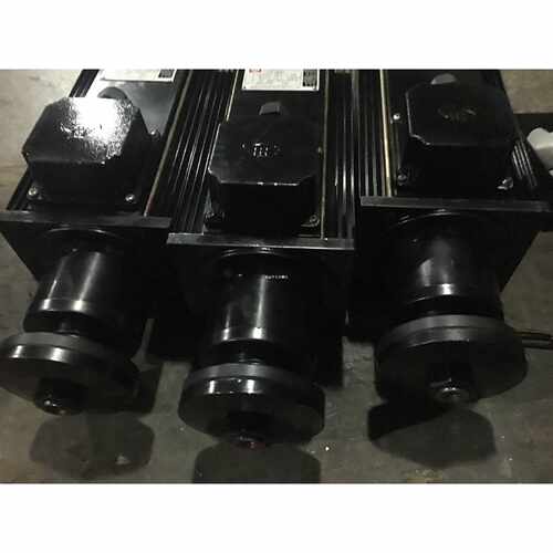 3-PHASE INDUCTION MOTOR电机TYPE YM805-2 3KW YM803-2 1.5KW—