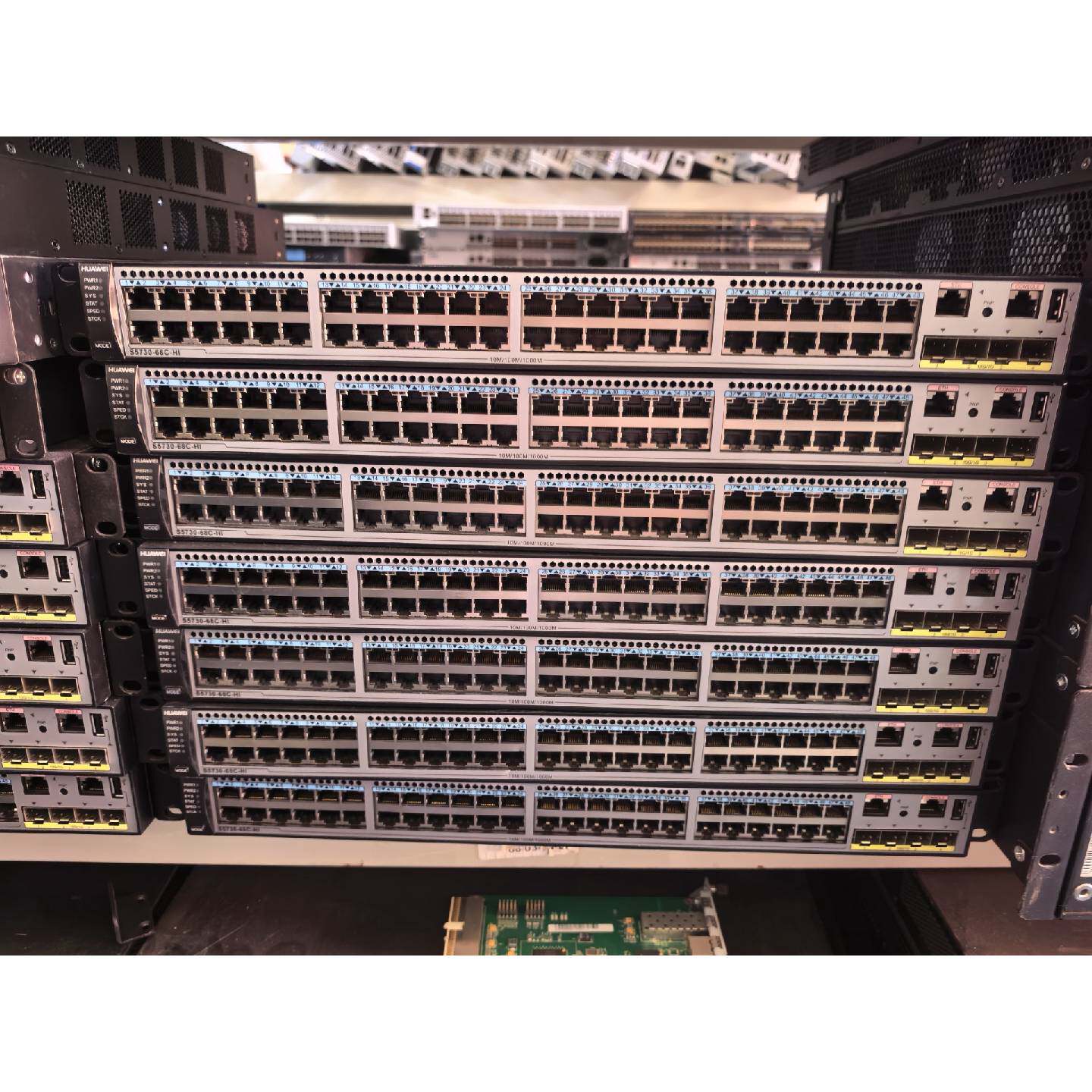 拍前询价：华为S573068CHI三层交换机48口千兆4万兆