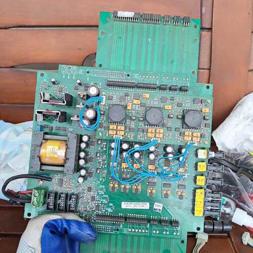 议价VACON变频器电源驱动板PC00487G 487N 690