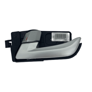 适配14-17款吉利新帝豪EC7百万款主驾驶前后门内拉手内扣手把配件