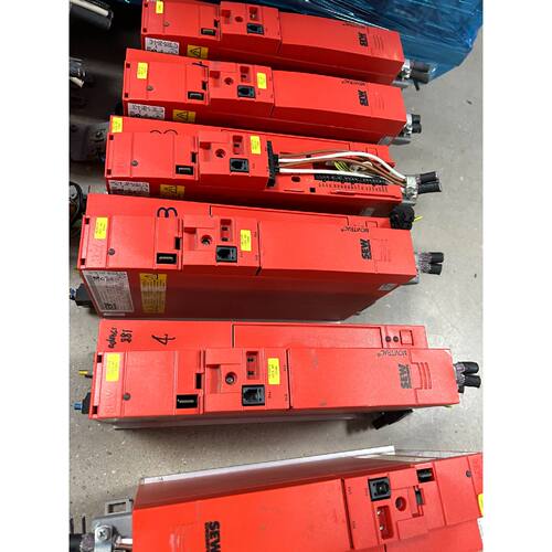 非标价SEW赛威变频器驱动MC07B00042B1400议价