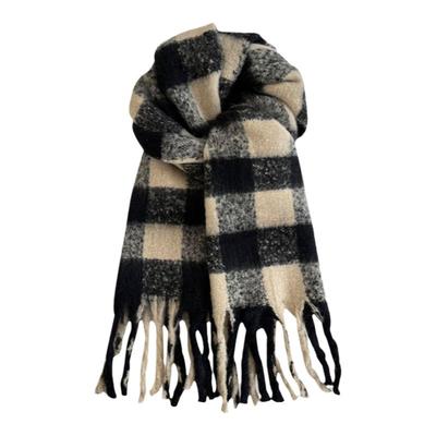 黑白格子围巾女冬季高级感2024新款韩式百搭保暖加厚马海毛围脖潮