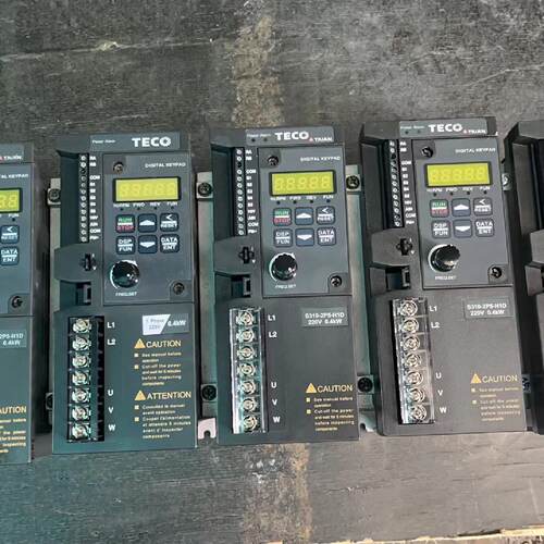 下单前咨询东变频器S310-2P5-H1D 220V0.4KW5台