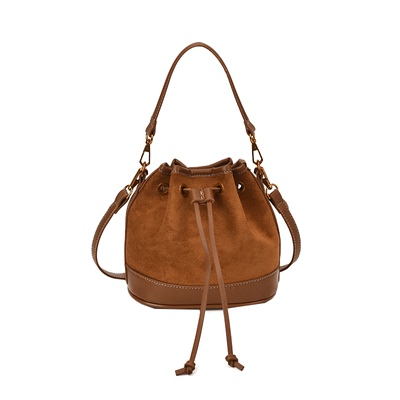 【品牌直营】轻奢复古抽绳水桶包