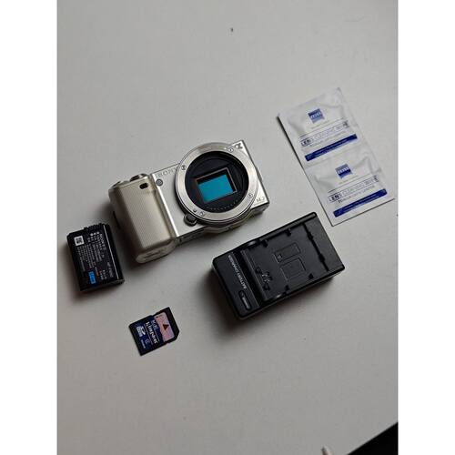 可维修议价  NEX5C单机身银色E卡口14.2MPAPSC幅支持屏幕可翻转按