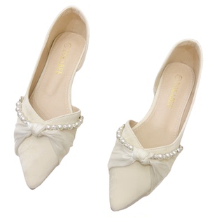 尖头侧空浅口平底单鞋女2026春夏季新款百搭法式软皮水钻串珠瓢鞋