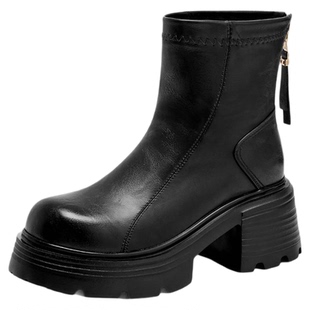 星期六黑色厚底短靴女款2025新款冬季增高粗跟瘦瘦英伦风马丁靴女