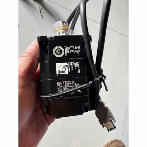 询价下单全新安川伺服电机SGMMS-02ADC6S，功能正常，带编码