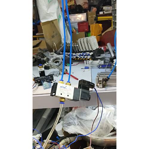 【请询价】亚德客电磁阀4V21008发货前没一个多会测试成色如图