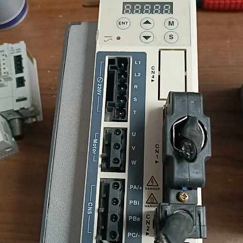 伺服驱动器750瓦一台型号LXM23DU07M3X拍前询价下单