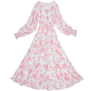 白色长袖碎花连衣裙女秋温柔风雪纺秋季新款长裙海边度假法式大码