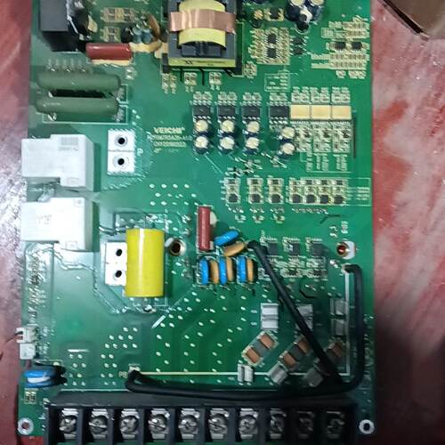 溢价-伟创变频器AC70M7R5A31-A1.0电源驱动板。英飞凌