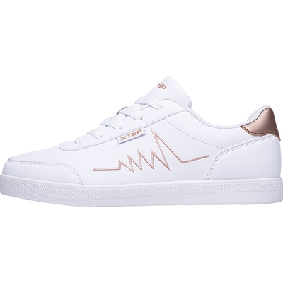 特步女鞋白色板鞋小白鞋