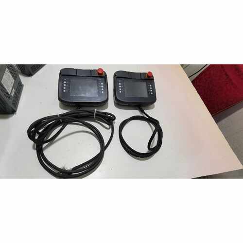 询价基恩士KEYENCE人机界面示教器 VT3-Q5H 两个！成