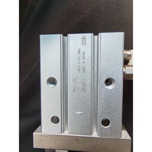 议价SMC气动手指MHZ225D2图片实拍两个