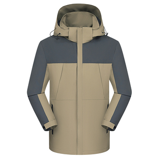 中年男士外套新款爸爸春装户外连帽冲锋衣中老年男装三防休闲夹克