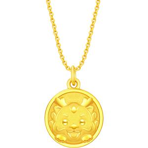 周大福龙年生肖可爱摆尾龙黄金吊坠计价EOF1087礼物