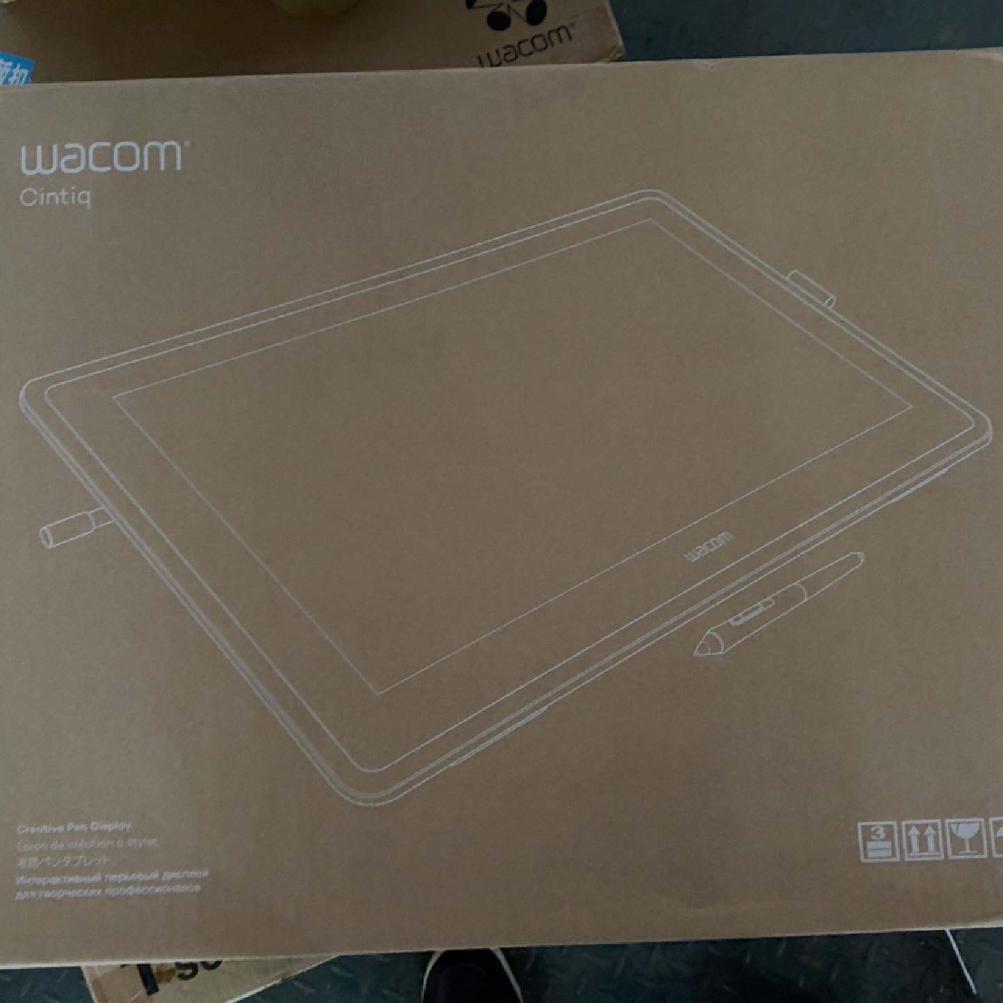 【议价】全新和冠（Wacom） 新帝 Cintiq22 绘图板手写板