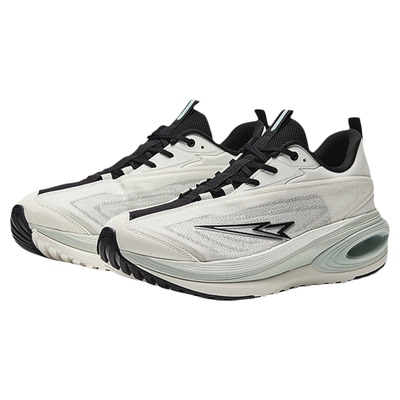 SPRANDI透气缓震跑步鞋